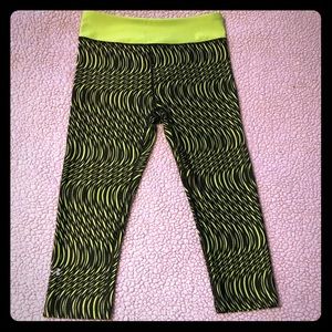 Under Armour Compression Heat Gear Capri Leggings